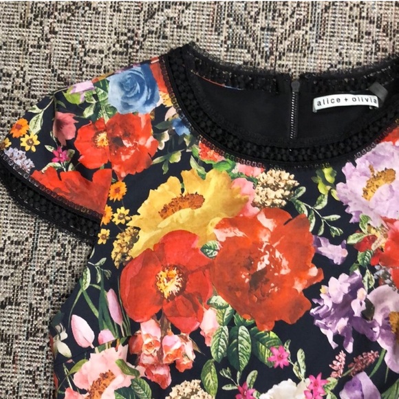 alice + olivia Rapunzel lace trim floral dress - Picture 3 of 8
